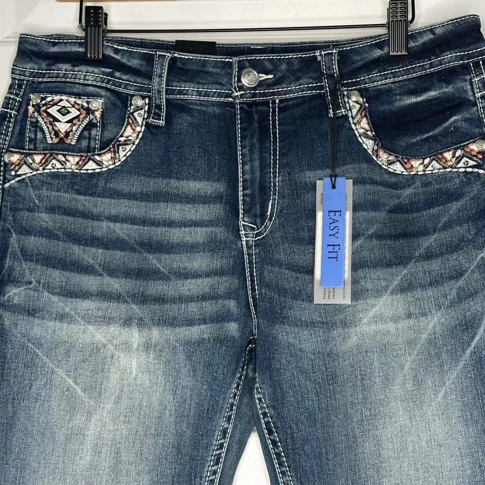 Grace in LA Women's Bootcut Jeans 31 NWT Cow Skull Embellished Easy Fit‎ Y2K
